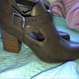 Andrew Geller heeled boots